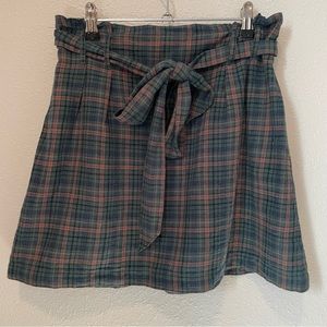 AMERICAN EAGLE plaid mini skirt. Size medium.